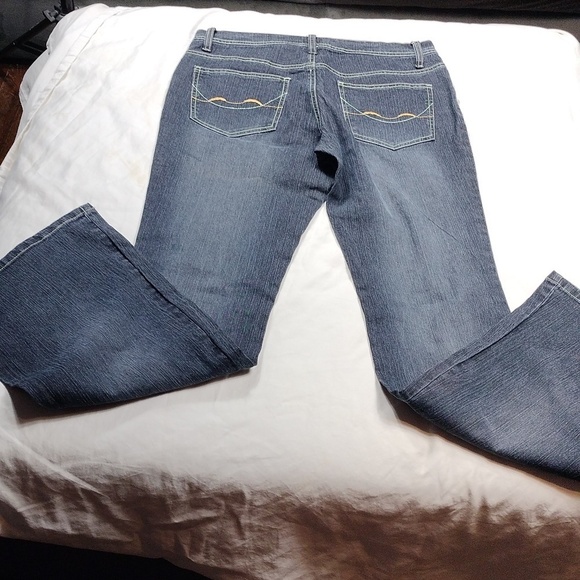 Lazer Jeans junior flared blue jeans size 11 - Picture 7 of 12